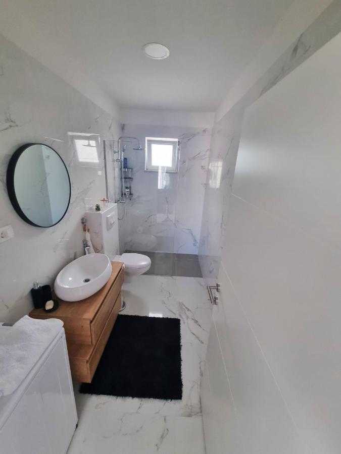 Beach House Oasis Villa Livak Kaštela Eksteriør bilde